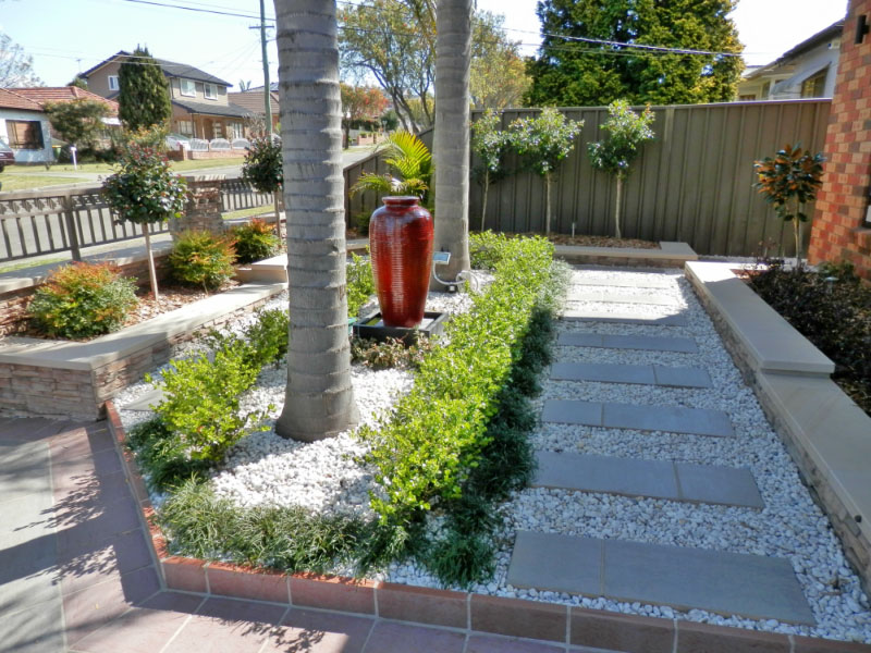 Stepping-Stones-Garden-Walls-with-Stone-Capping-Sydney
